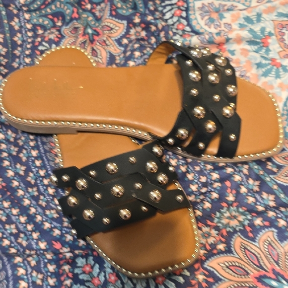 Nicole Miller Black Sandals with Gold Accents - Picture 5 of 7